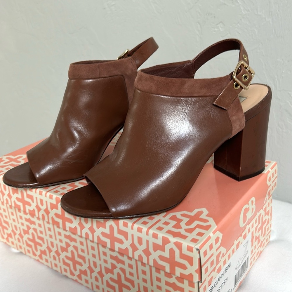 Cole Hasn’t sandals